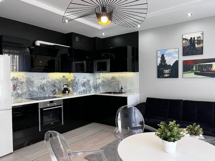 Europa22 "Apartament Delux" Z Wanna - Centrum Miasta Z Widokiem Na Staw Tomaszów Mazowiecki エクステリア 写真