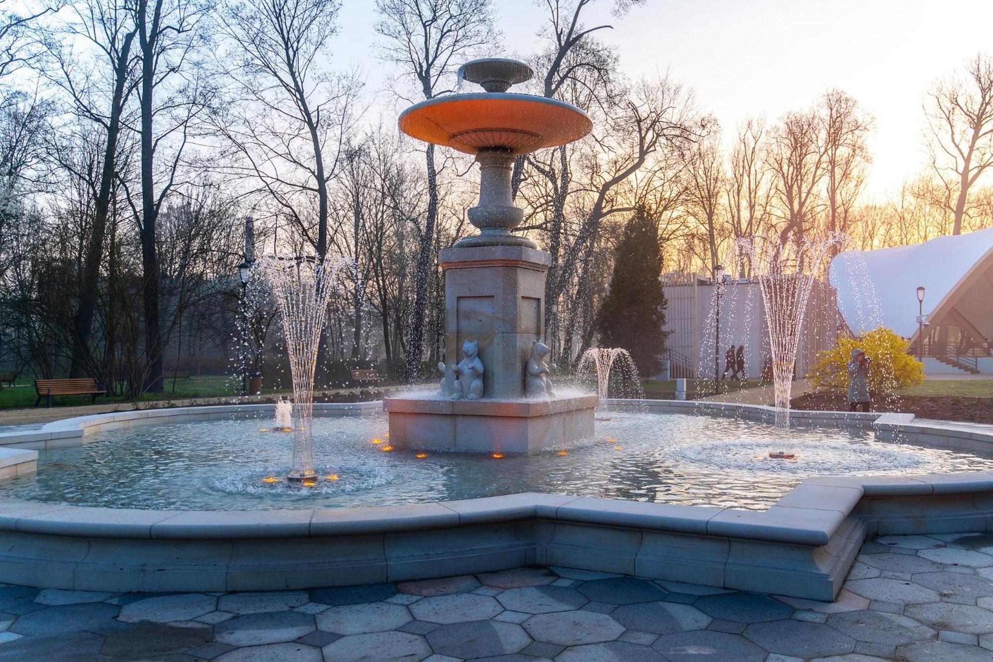 Europa22 "Apartament Delux" Z Wanna - Centrum Miasta Z Widokiem Na Staw Tomaszów Mazowiecki エクステリア 写真